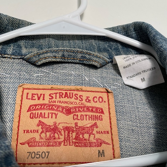 Vintage Levi’s denim jacket - Picture 3 of 4